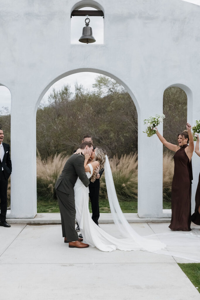 california estate wedding ceremony at jeune perche