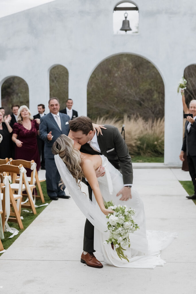 california estate wedding ceremony at jeune perche